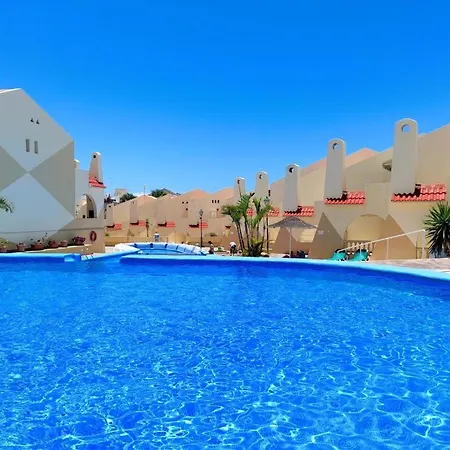 Апартаменты Playa Del Duque Poolside *